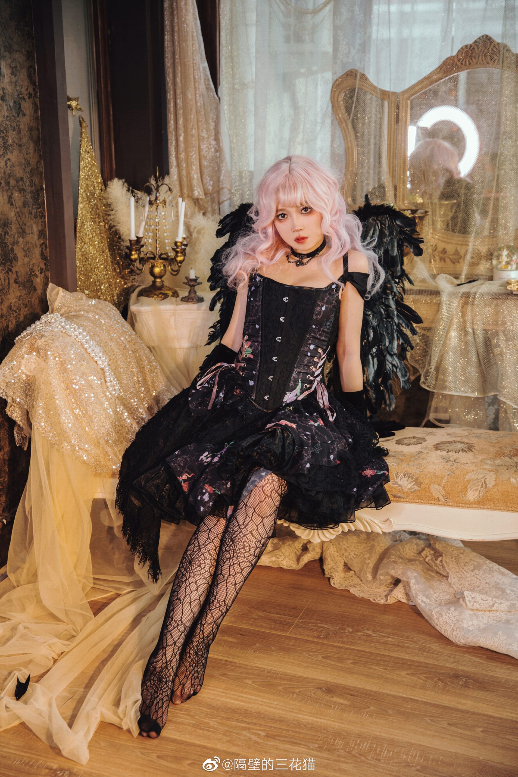 lolita 你给我的爱，是欲望自身的真相…@隔壁的三花猫-米哈社