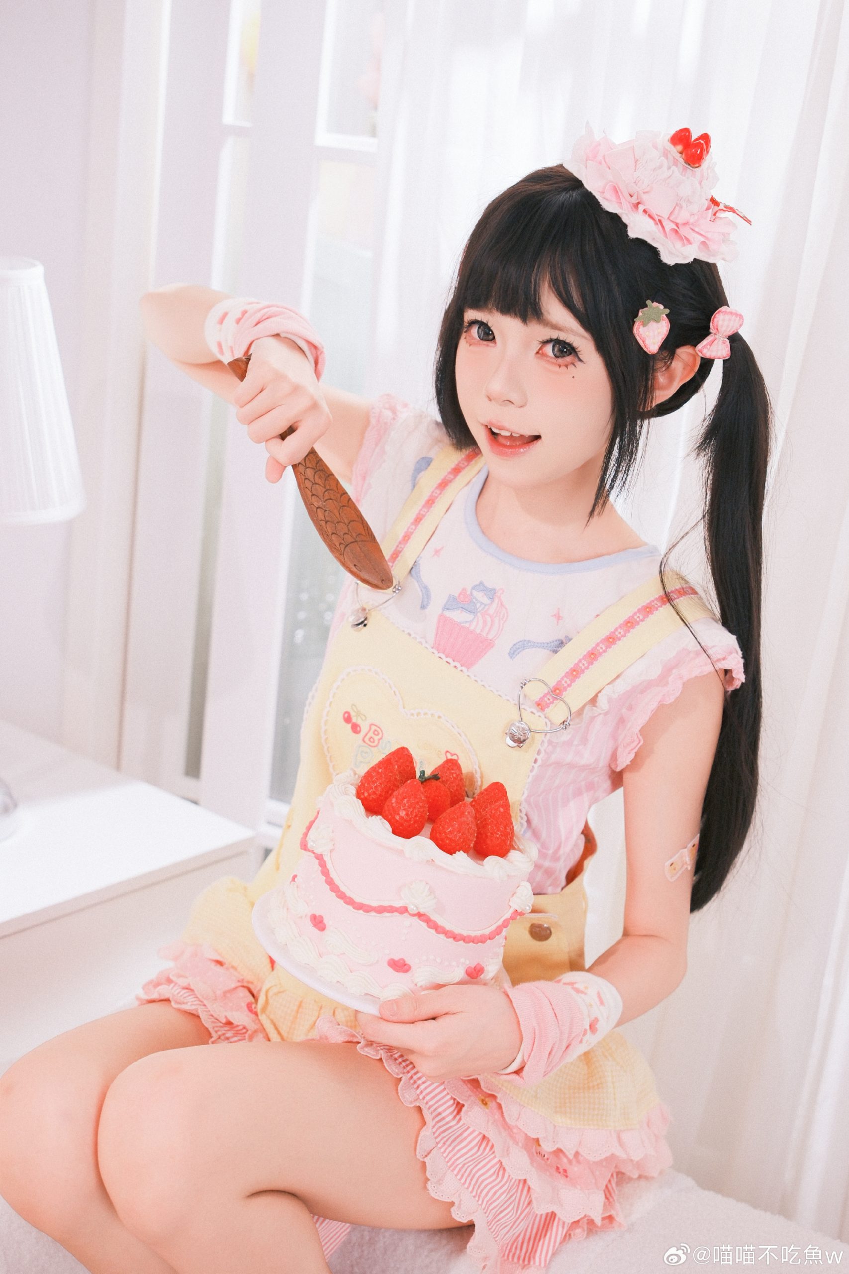 生活给了我一刀 疼得我喵喵叫(๑•̀ω•́๑)@喵喵不吃魚w-米哈社