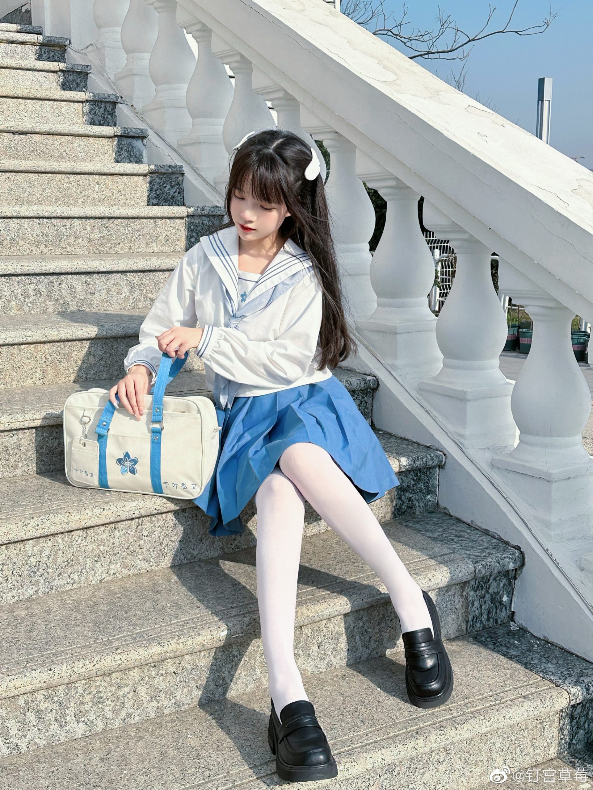 今天我又是清纯可爱的jk少女啦～@钉宫草莓-米哈社